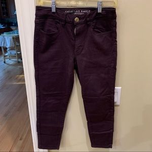 American Eagle Women’s Maroon Hi-Rise Jegging Crop